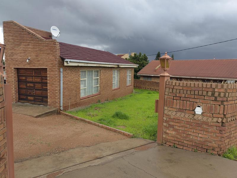 2 Bedroom Property for Sale in Mabopane Unit D North West